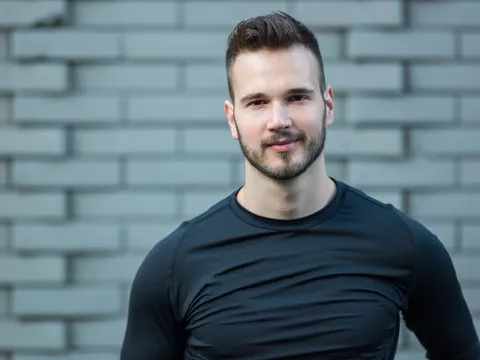 体育达人 - 篮球少女小艾